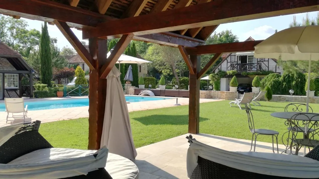 Moulin Du Soustre Bed and Breakfast Cavagnac 0*,  Frankrike