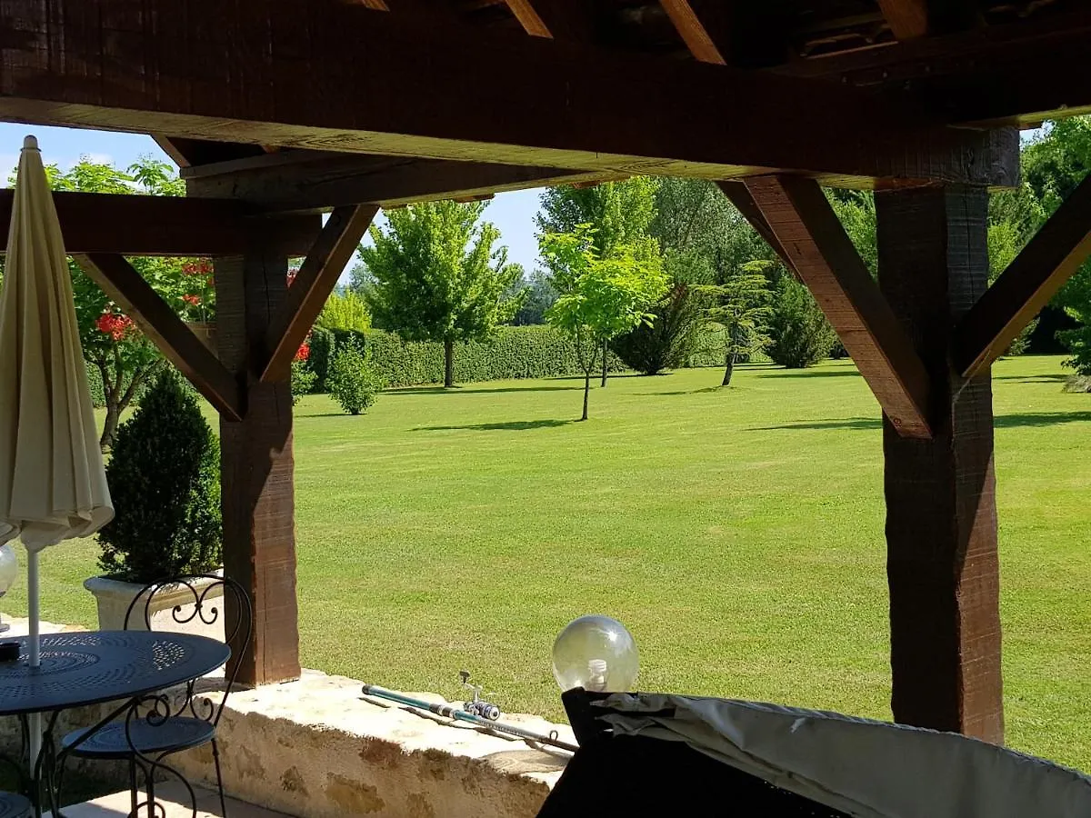 Moulin Du Soustre Bed and Breakfast Cavagnac