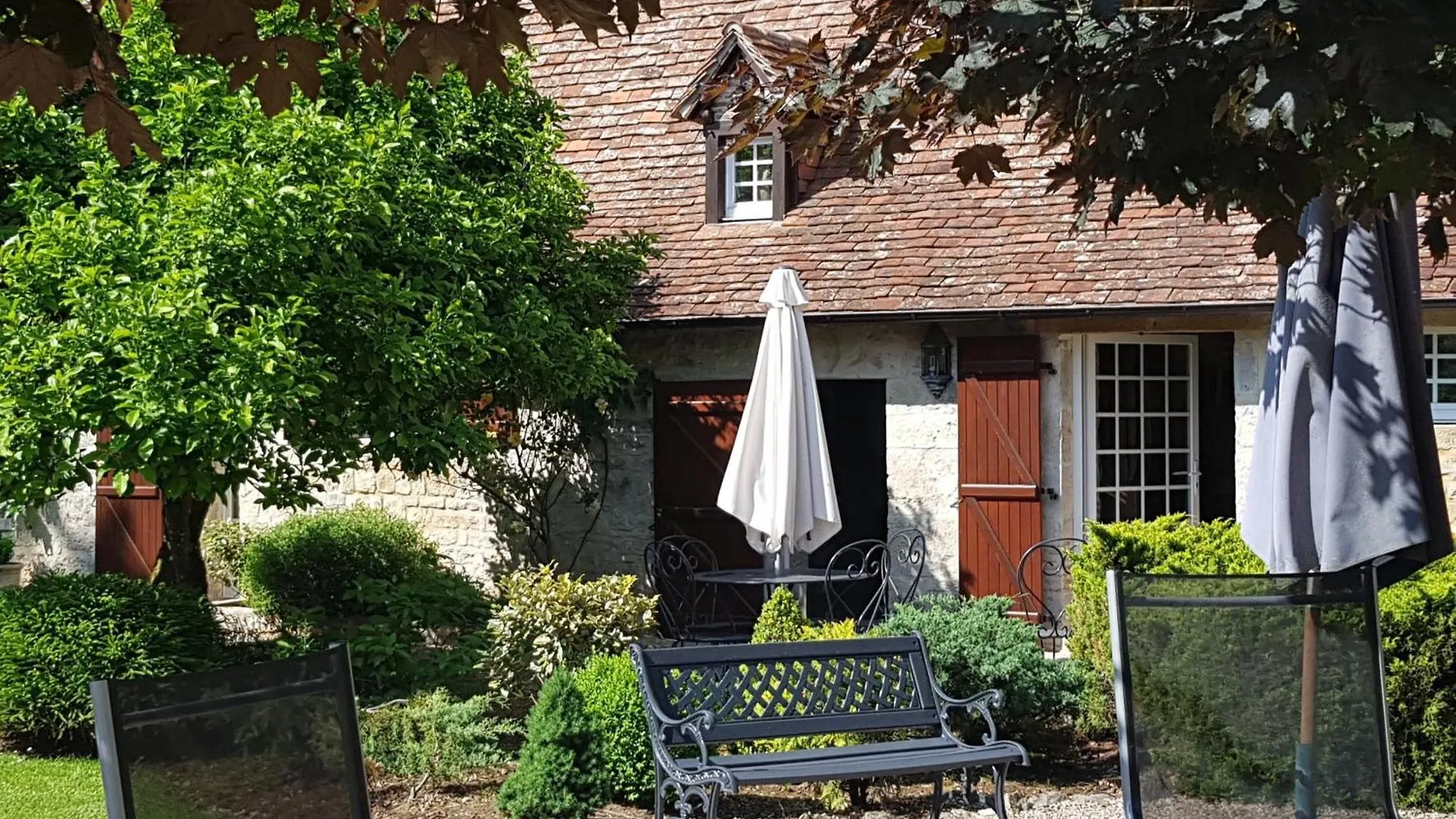 Couette-café Bed and Breakfast Moulin du soustre à Cavagnac France