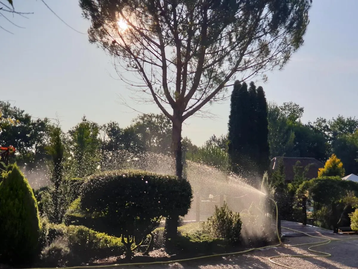 Moulin Du Soustre Bed & Breakfast Cavagnac