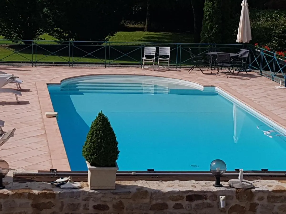Moulin Du Soustre Bed & Breakfast Cavagnac France
