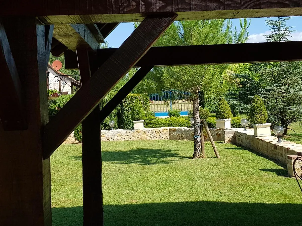 Moulin Du Soustre Bed & Breakfast Cavagnac France