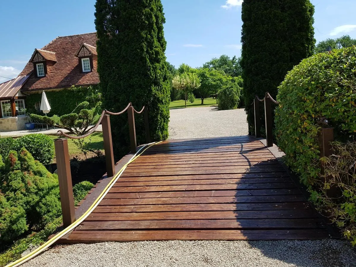 Moulin Du Soustre Bed & Breakfast Cavagnac
