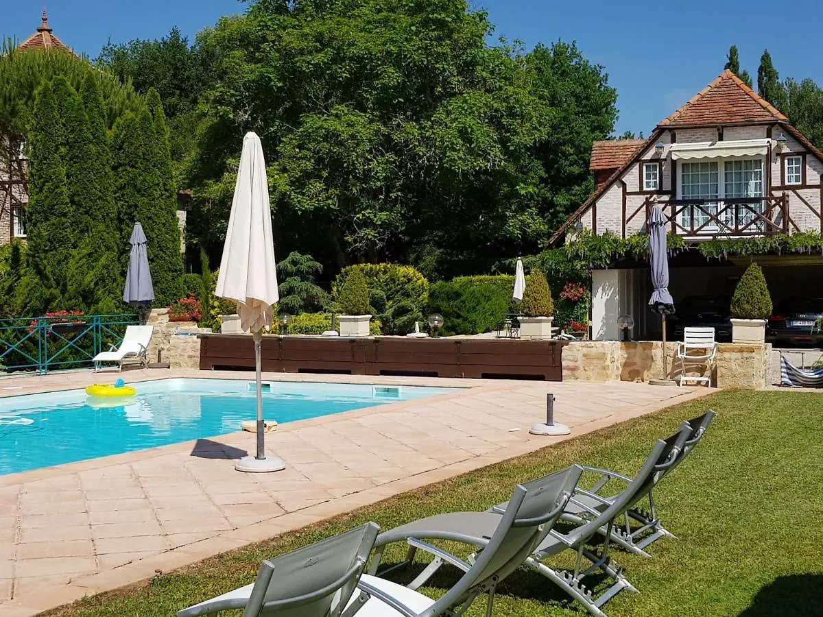 Moulin Du Soustre Bed & Breakfast Cavagnac 0*,