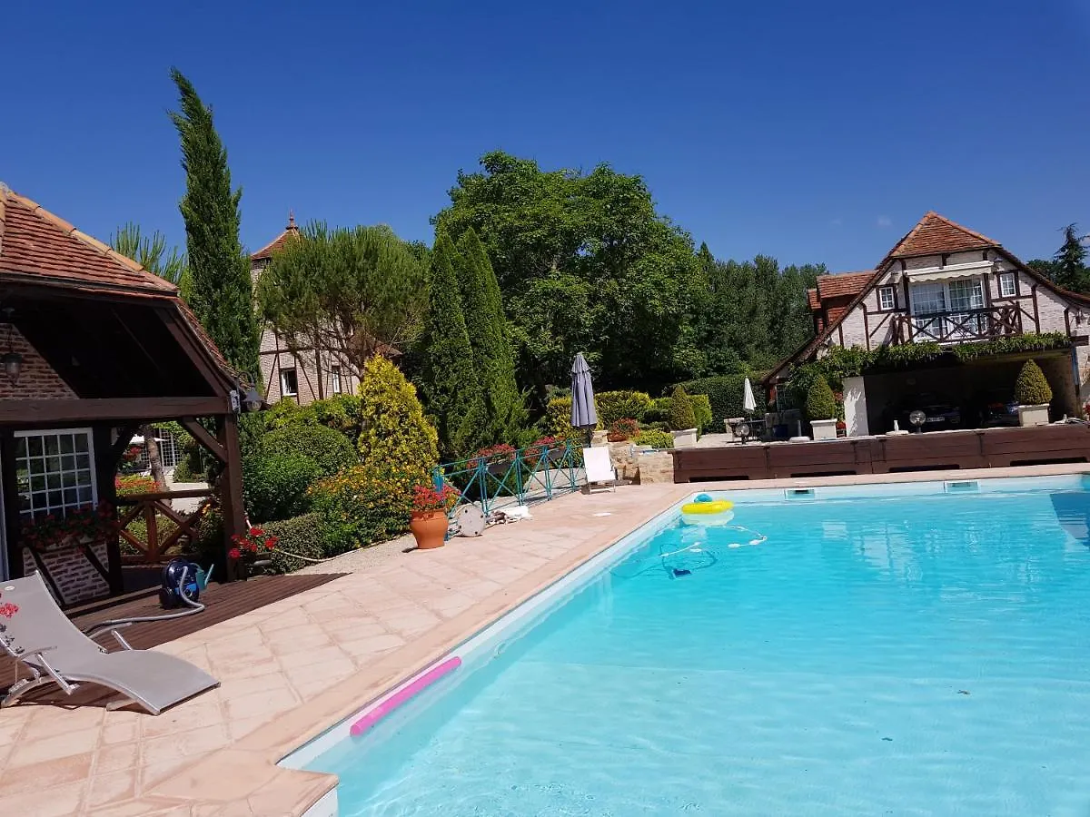 Moulin Du Soustre Bed & Breakfast Cavagnac