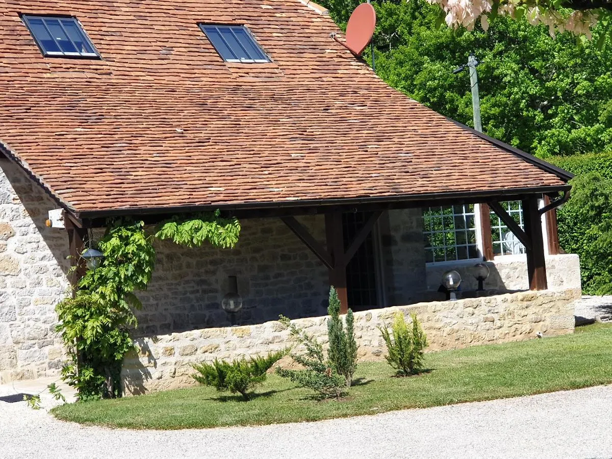 Moulin Du Soustre Bed & Breakfast Cavagnac