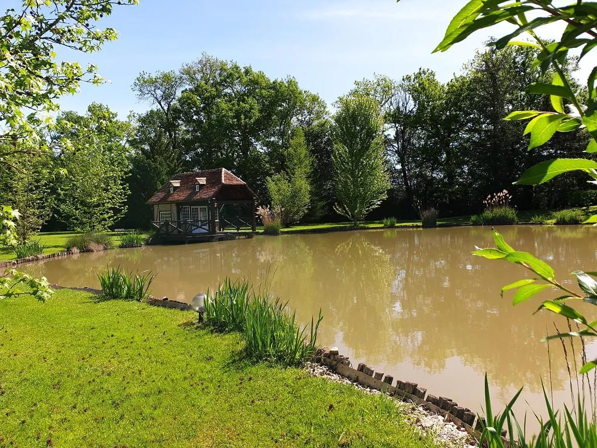 Moulin Du Soustre Bed & Breakfast Cavagnac France