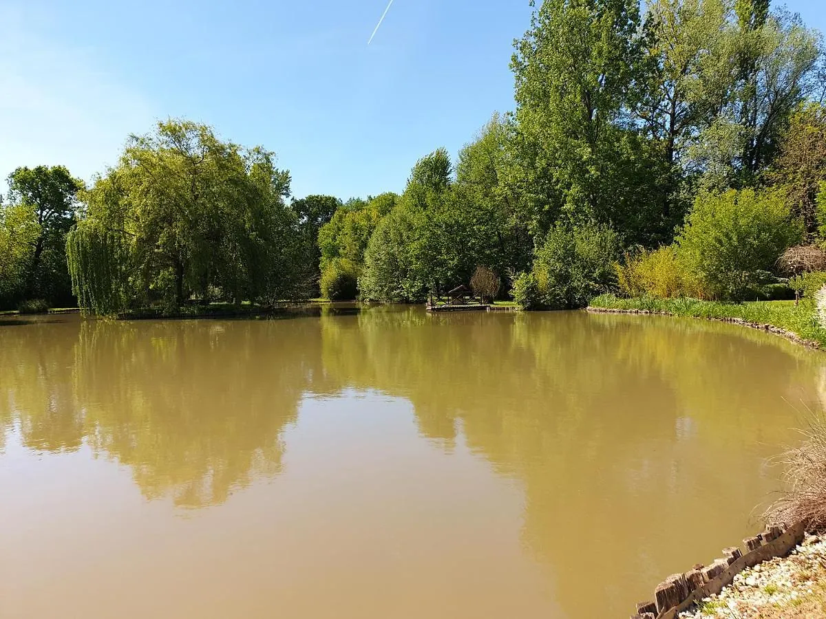 Moulin Du Soustre Bed & Breakfast Cavagnac 0*,  France